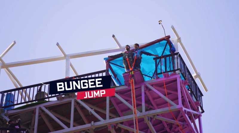 Couple Bungee Jumping in Rishikesh